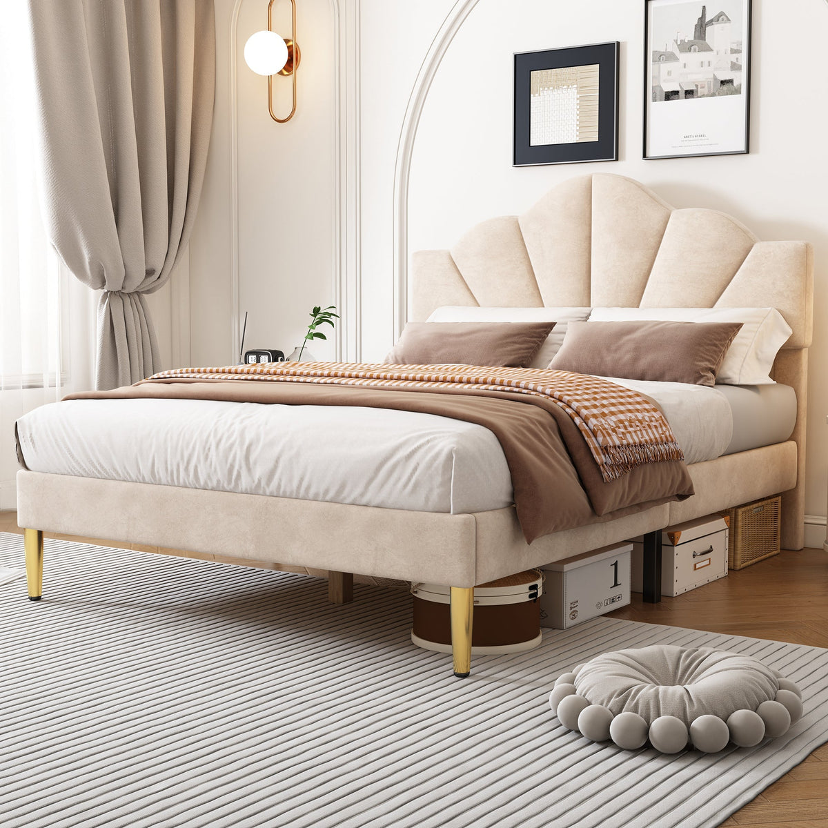 Shell-Shaped Upholstered Double Bed with Golden Legs and Slatted Base, 140x200 cm, Beige Velvet