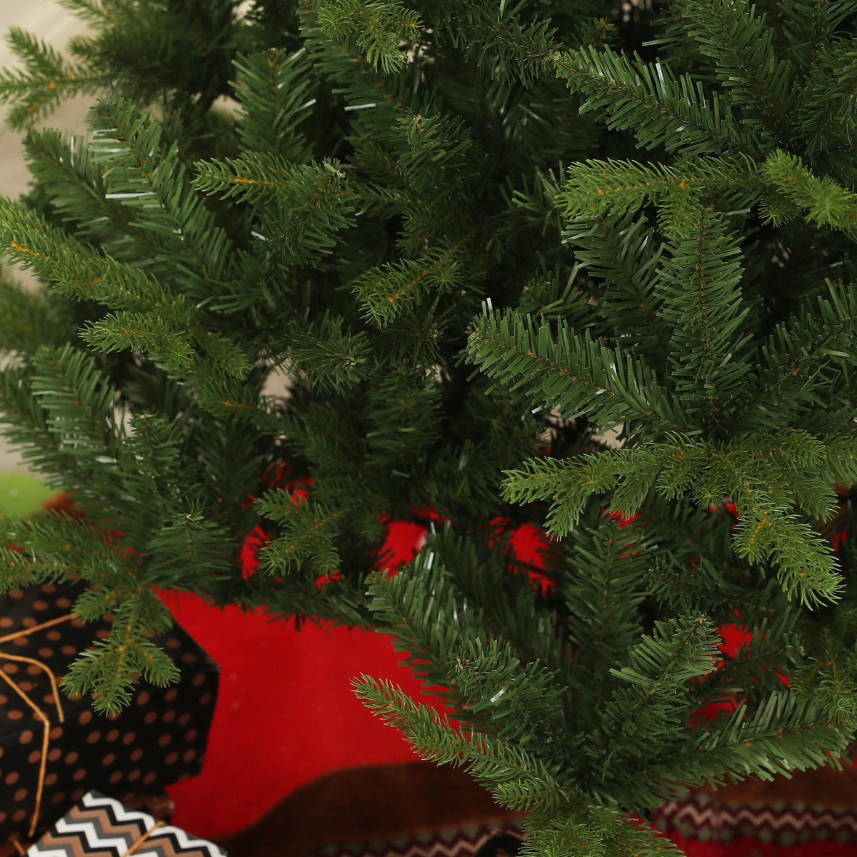 Artificial Christmas Tree, 180cm, 818 Tips, Folding System, Green