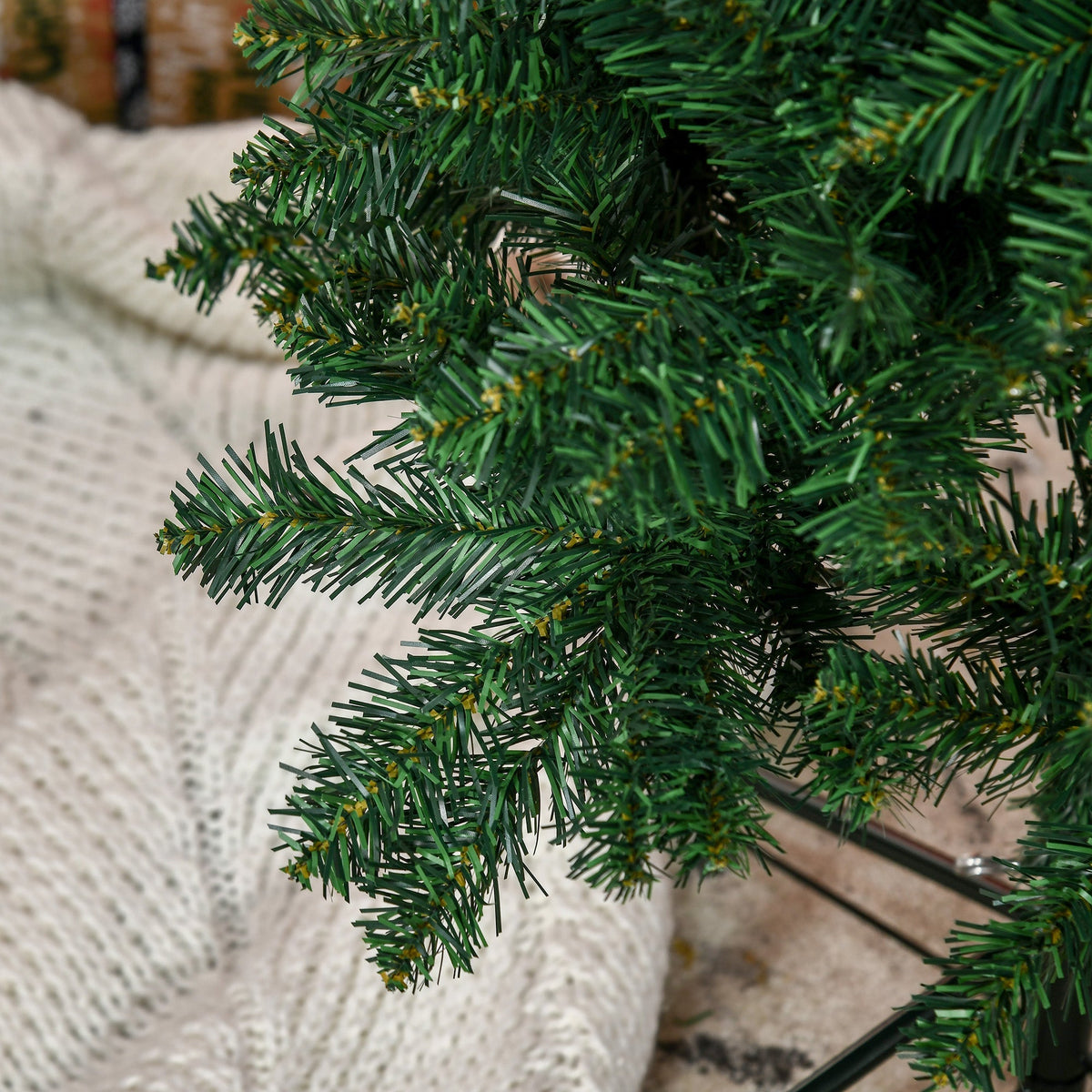 Christmas Tree 2.1m, Detachable, 631 Branches, PVC Green