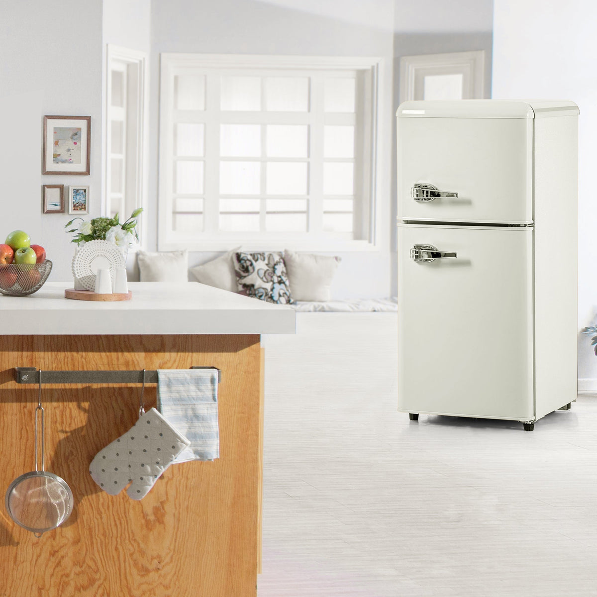 Retro Refrigerator Freezer, 60L Total Volume, 22L Freezer, Cream White