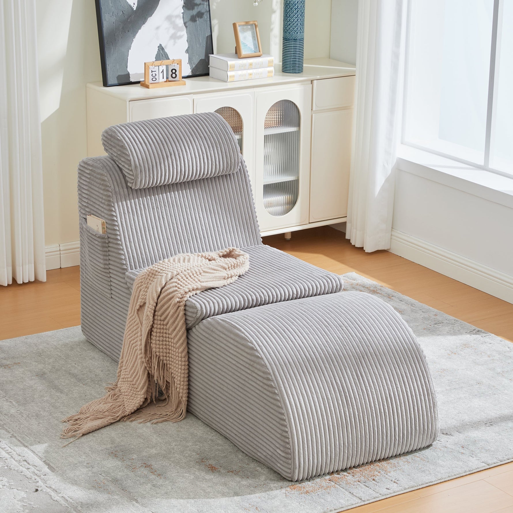 Modern Leisure Chair with Ergonomic Design and Side Pocket, Light Grey