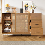 Country-style sideboard with two sliding doors and three drawers, adjustable shelves, in wood.