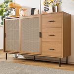 Country-style sideboard with two sliding doors and three drawers, adjustable shelves, in wood.