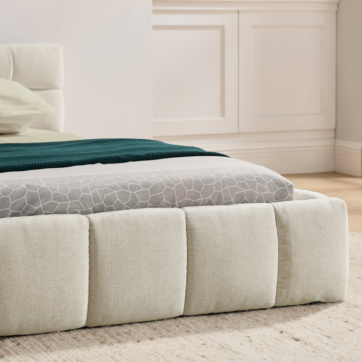 Double Bed 140x200cm Square Quilted Design, Beige Chenille